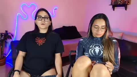 Snapshot of jules_n_gia chatting on 24, 2, 2025 Jules and Gia online show from 24, 2, 2025