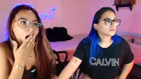 Snapshot of jules_n_gia chatting on 8, 3, 2025 Jules and Gia online show from 8, 3, 2025