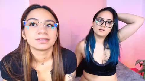 Snapshot of jules_n_gia chatting on 27, 10, 2025 Jules and Gia online show from 27, 10, 2025