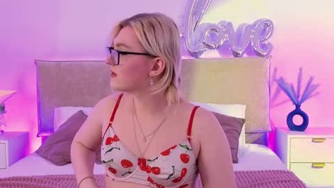 Snapshot of jules_nightt chatting on 5, 6, 2026 Jules Nightt online show from 5, 6, 2026