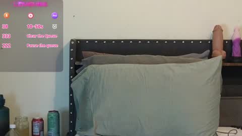 Snapshot of julesssnextdoor chatting on 5, 1, 2025 Julesss online show from 5, 1, 2025