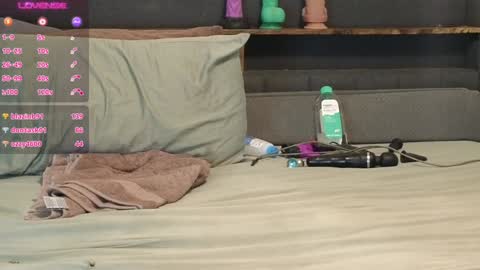 Snapshot of julesssnextdoor chatting on 30, 1, 2025 Julesss online show from 30, 1, 2025