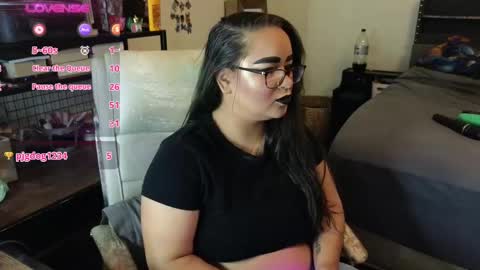 Snapshot of julesssnextdoor chatting on 11, 9, 2025 Julesss online show from 11, 9, 2025