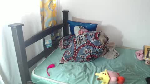 Julfigo online show from 3, 3, 2025