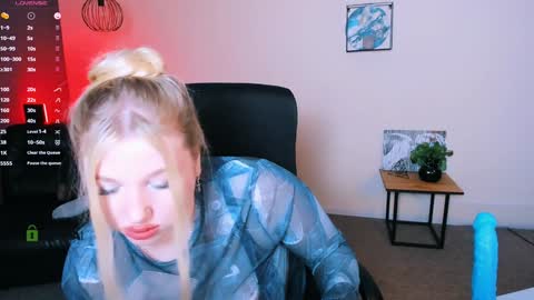 Snapshot of juli_kisss chatting on 29, 12, 2024 juli kisss online show from 29, 12, 2024
