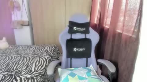 Snapshot of juli_santos_22 chatting on 18, 4, 2026 juli_santos_22 online show from 18, 4, 2026
