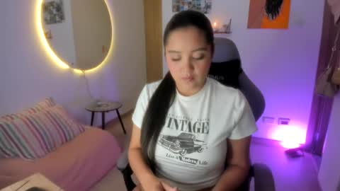 juli_santos_22 online show from 19, 7, 2026