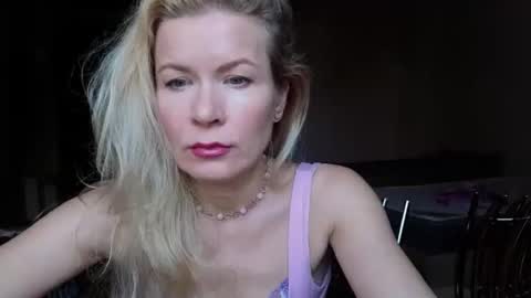 julia_giulia online show from 3, 10, 2025