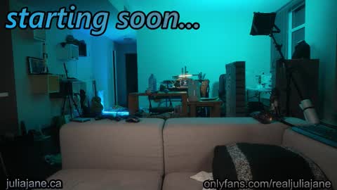 Julia Jane online show from 15, 2, 2026