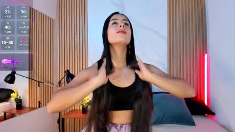 J U L IA   M A R T I N E Z online show from 23, 2, 2026