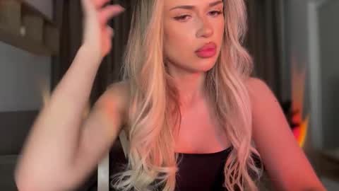 Snapshot of julia_rle chatting on 17, 11, 2025 Julia R Le online show from 17, 11, 2025