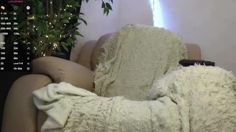 Snapshot of julia_wilson chatting on 8, 10, 2025 ALL MY CONTENT at online show from 8, 10, 2025