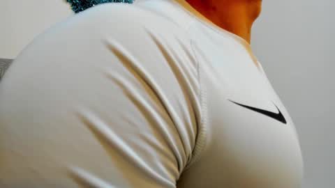 Snapshot of julian_wallace chatting on 5, 1, 2025 julian_wallace online show from 5, 1, 2025