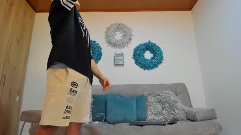 Snapshot of julian_wallace chatting on 13, 1, 2025 julian_wallace online show from 13, 1, 2025