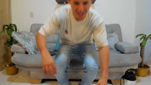 Snapshot of julian_wallace chatting on 21, 1, 2025 julian_wallace online show from 21, 1, 2025