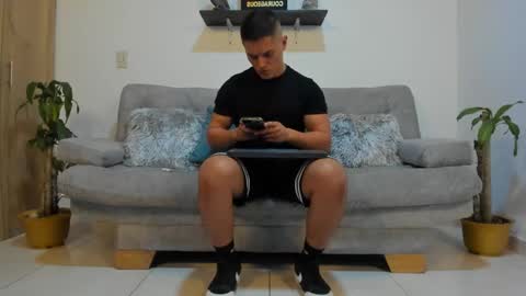 Snapshot of julian_wallace chatting on 21, 1, 2025 julian_wallace online show from 21, 1, 2025