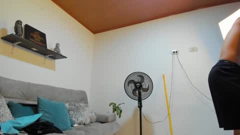 Snapshot of julian_wallace chatting on 23, 1, 2025 julian_wallace online show from 23, 1, 2025