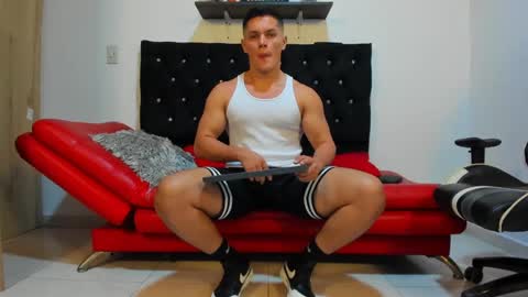 Snapshot of julian_wallace chatting on 21, 2, 2025 julian_wallace online show from 21, 2, 2025