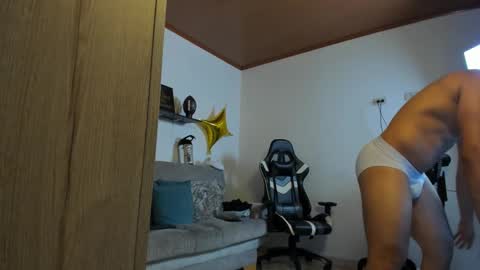 Snapshot of julian_wallace chatting on 9, 9, 2025 julian_wallace online show from 9, 9, 2025