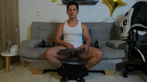 Snapshot of julian_wallace chatting on 30, 9, 2025 julian_wallace online show from 30, 9, 2025