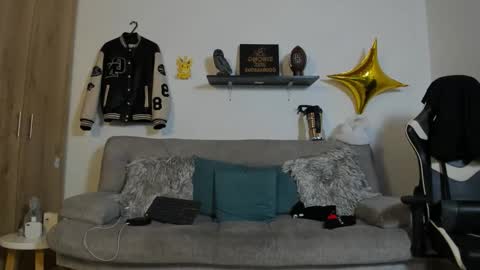 Snapshot of julian_wallace chatting on 3, 10, 2025 julian_wallace online show from 3, 10, 2025