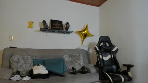 Snapshot of julian_wallace chatting on 25, 10, 2025 julian_wallace online show from 25, 10, 2025