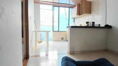 Snapshot of julian_wallace chatting on 28, 10, 2025 julian_wallace online show from 28, 10, 2025