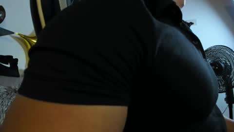 Snapshot of julian_wallace chatting on 5, 11, 2025 julian_wallace online show from 5, 11, 2025