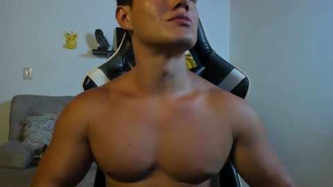 Snapshot of julian_wallace chatting on 14, 11, 2025 julian_wallace online show from 14, 11, 2025