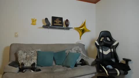 Snapshot of julian_wallace chatting on 4, 12, 2025 julian_wallace online show from 4, 12, 2025