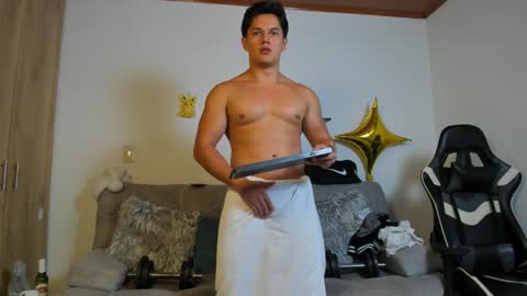 julian_wallace online show from 20, 12, 2025