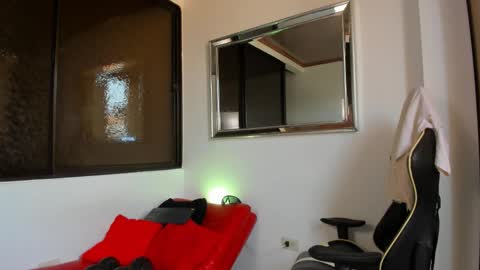 julian_wallace online show from 5, 3, 2026