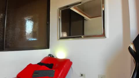 julian_wallace online show from 13, 3, 2026