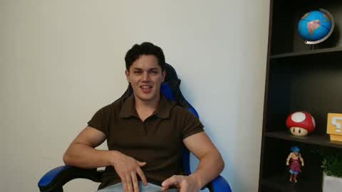 julian_wallace1 online show from 17, 7, 2026