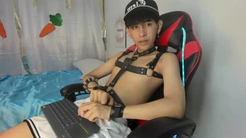 Julian online show from 17, 4, 2026