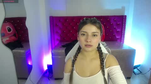 juliana_diamond_ online show from 8, 4, 2026