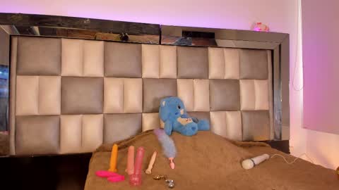 Snapshot of juliana_js_ chatting on 6, 3, 2025 juliana_js_ online show from 6, 3, 2025