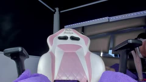 Snapshot of juliana_js_ chatting on 9, 9, 2025 juliana_js_ online show from 9, 9, 2025