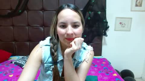 Snapshot of juliana_soto1 chatting on 15, 10, 2025 Juli online show from 15, 10, 2025