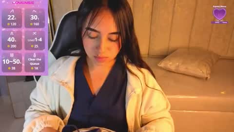 Snapshot of juliana_tx chatting on 11, 11, 2025 Online 2200 to 600 online show from 11, 11, 2025