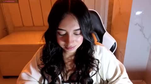 Snapshot of juliana_tx chatting on 20, 11, 2025 Online 2200 to 600 online show from 20, 11, 2025