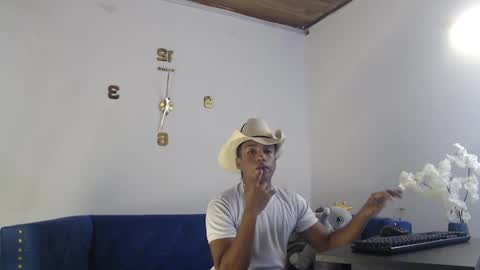 Snapshot of juliannmattius chatting on 8, 10, 2025 Juliann online show from 8, 10, 2025