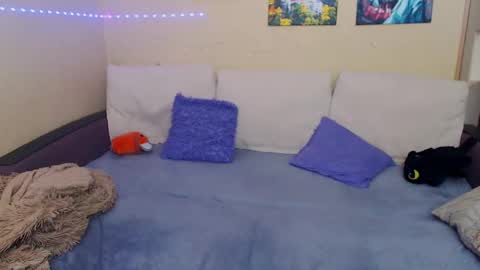 Jul online show from 25, 2, 2025