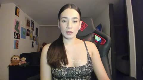 Jeimy Help me to reach 100 thumbs up online show from 24, 11, 2025