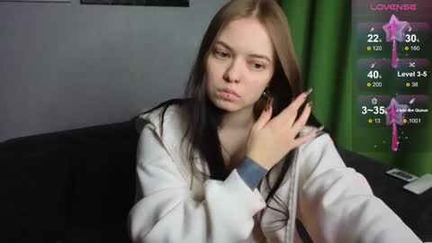 Snapshot of julidropp chatting on 2, 2, 2025 julidropp online show from 2, 2, 2025