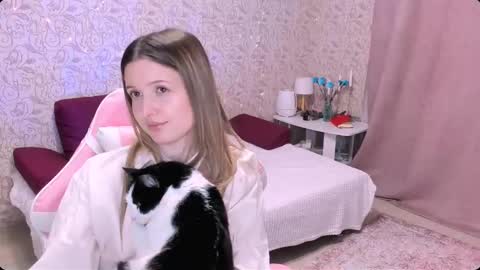 Julie online show from 5, 12, 2024