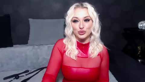 julia online show from 28, 2, 2025