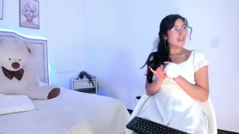 juliee_ross online show from 30, 4, 2026