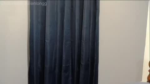 Snapshot of julienlongg chatting on 1, 5, 2026 Julien online show from 1, 5, 2026