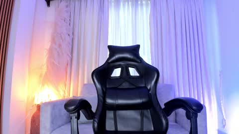 Snapshot of juliensaint_ chatting on 24, 9, 2025 Julien online show from 24, 9, 2025